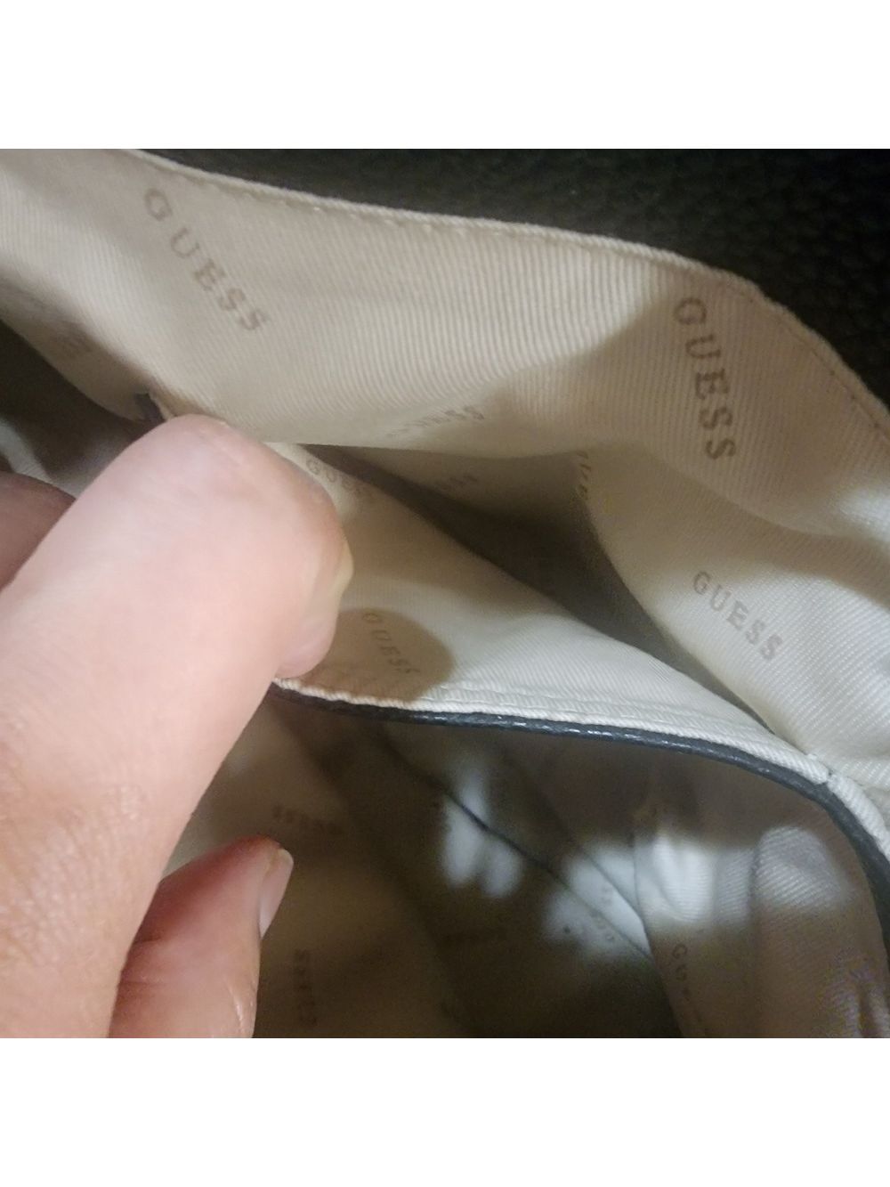Brand New Guess tote bag - Picture 15 of 17